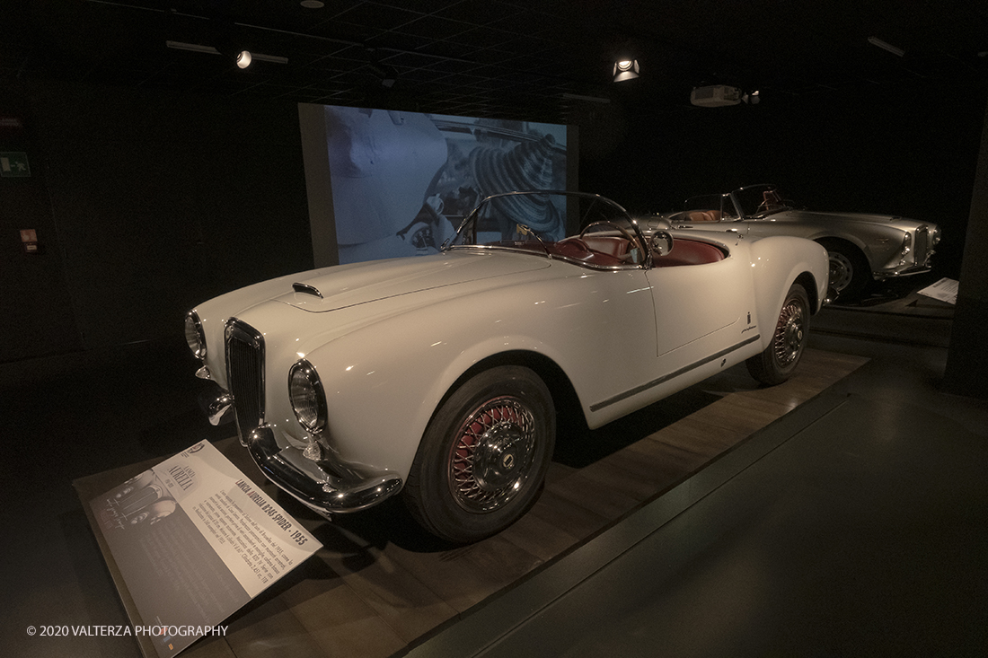 _DSF1353.jpg - 30/01/2020. Torino: Al Mauto una mostra dedicata ai 70 anni del mito torinese Lancia Aurelia.Il Museo Nazionale dellâ€™Automobile di Torino ha inaugurato la mostra "LANCIA AURELIA 1950 â€“ 2020. MITO SENZA TEMPO", uno straordinario percorso espositivo, che racconta, con il contributo di 18 esemplari dâ€™eccezione â€“ di serie e fuoriserie â€“ lâ€™evoluzione del modello presentato per la prima volta al pubblico proprio a Torino nel 1950.â€œ Nella foto Lancia Aurelia B24S Spider 1955