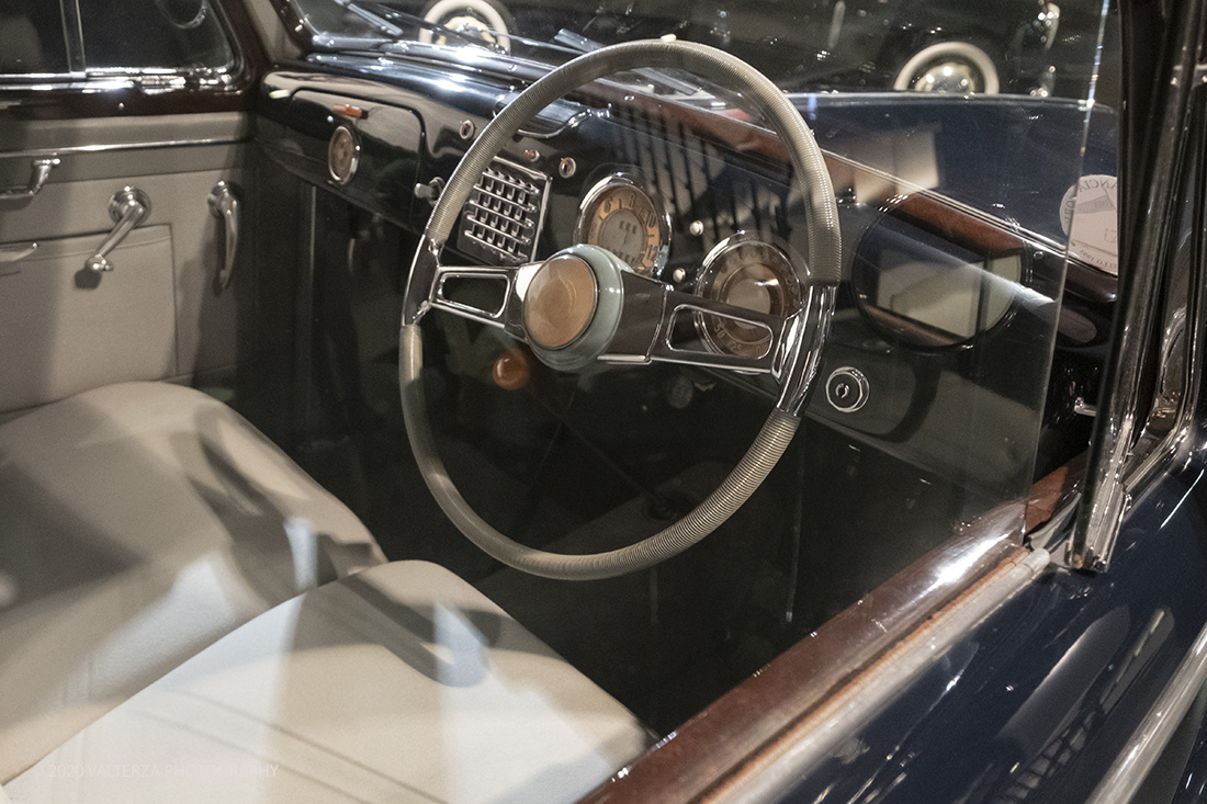 _DSF1389.jpg - 30/01/2020. Torino: Al Mauto una mostra dedicata ai 70 anni del mito torinese Lancia Aurelia.Il Museo Nazionale dellâ€™Automobile di Torino ha inaugurato la mostra "LANCIA AURELIA 1950 â€“ 2020. MITO SENZA TEMPO", uno straordinario percorso espositivo, che racconta, con il contributo di 18 esemplari dâ€™eccezione â€“ di serie e fuoriserie â€“ lâ€™evoluzione del modello presentato per la prima volta al pubblico proprio a Torino nel 1950.â€œ Nella foto interno Lancia Aprilia Bilux Pinin Farina 1948