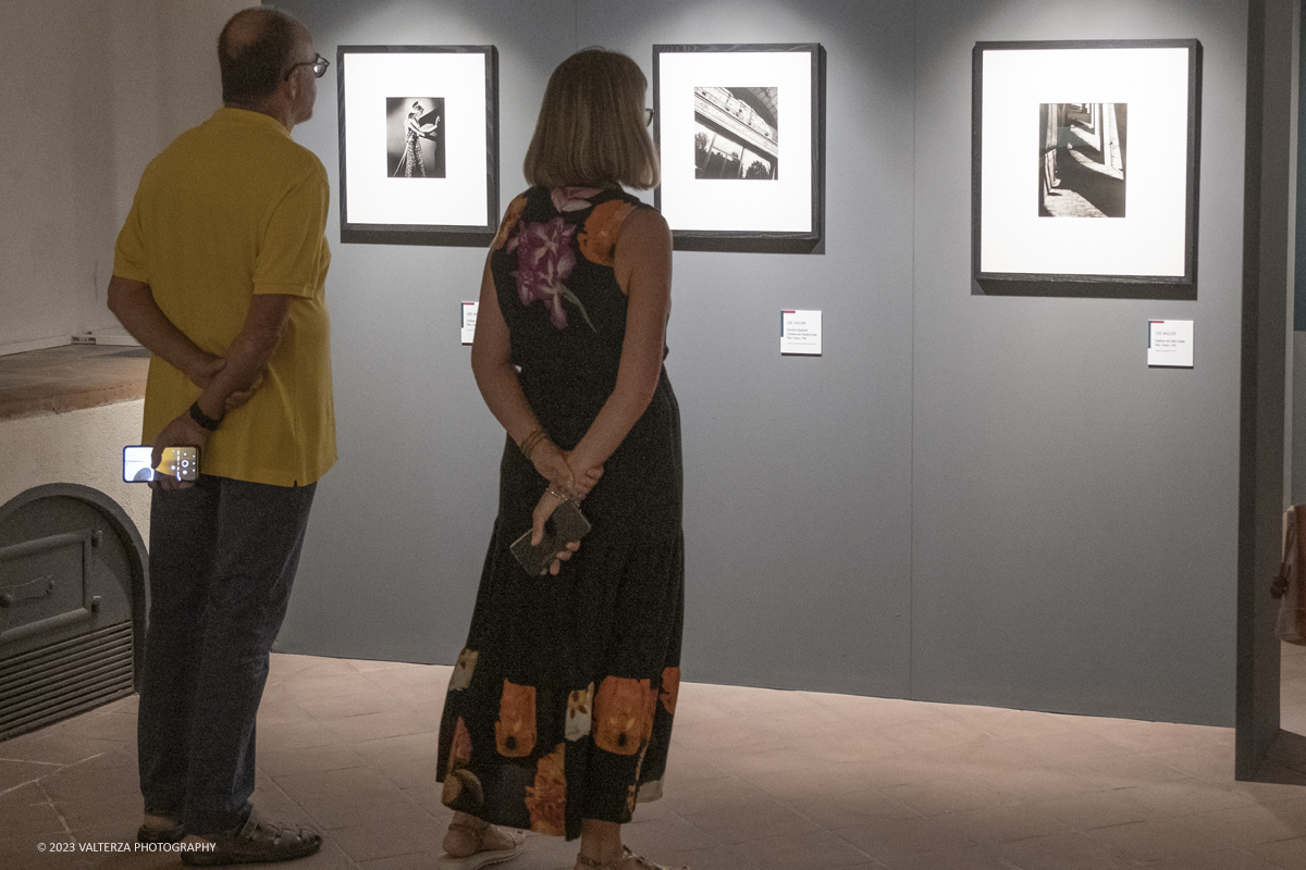 _DSF4299.jpg - 08/09/2023. Torino. La mostra ripercorre la vicenda umana e professionale di Lee Miller ponendo lâ€™attenzione sullo sguardo surrealista della fotografa Nella foto in visita alla mostra