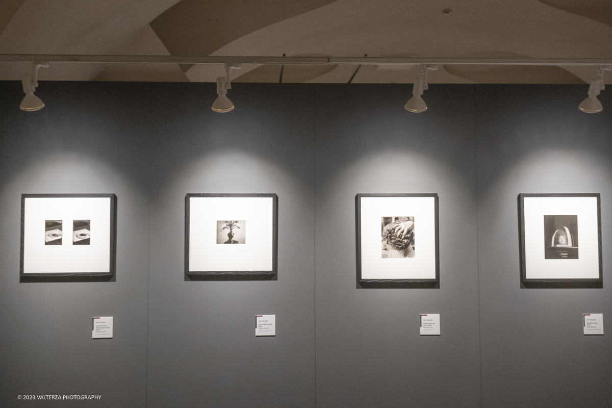 _DSF4396.jpg - 08/09/2023. Torino. La mostra ripercorre la vicenda umana e professionale di Lee Miller ponendo lâ€™attenzione sullo sguardo surrealista della fotografa_ Nella foto parte dell'allestimento della mostra