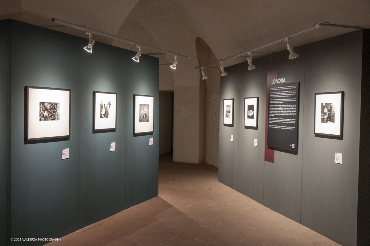 _DSF4418.jpg - 08/09/2023. Torino. La mostra ripercorre la vicenda umana e professionale di Lee Miller ponendo lâ€™attenzione sullo sguardo surrealista della fotografa_ Nella foto parte dell'allestimento della mostra