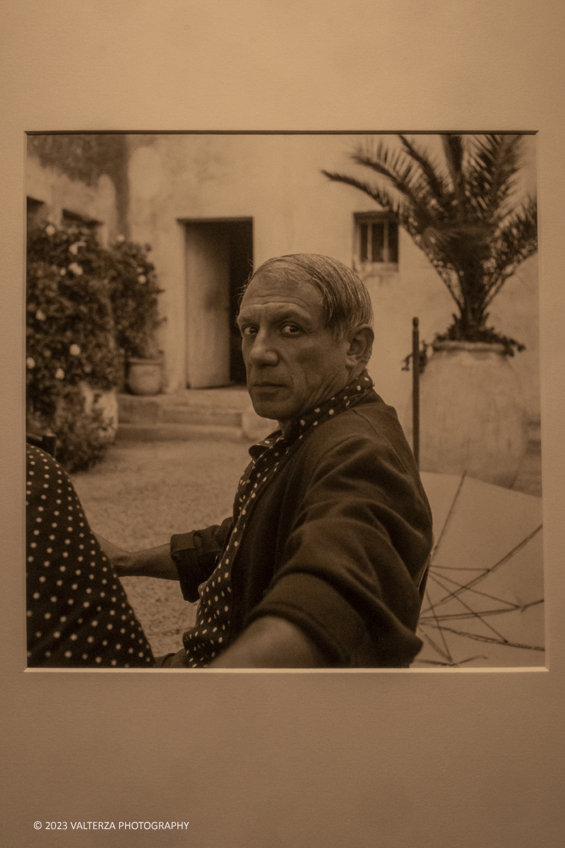 _DSF4439.jpg - 08/09/2023. Torino. La mostra ripercorre la vicenda umana e professionale di Lee Miller ponendo lâ€™attenzione sullo sguardo surrealista della fotografa_ Nella foto ritratto di Picasso , Mougins 1937