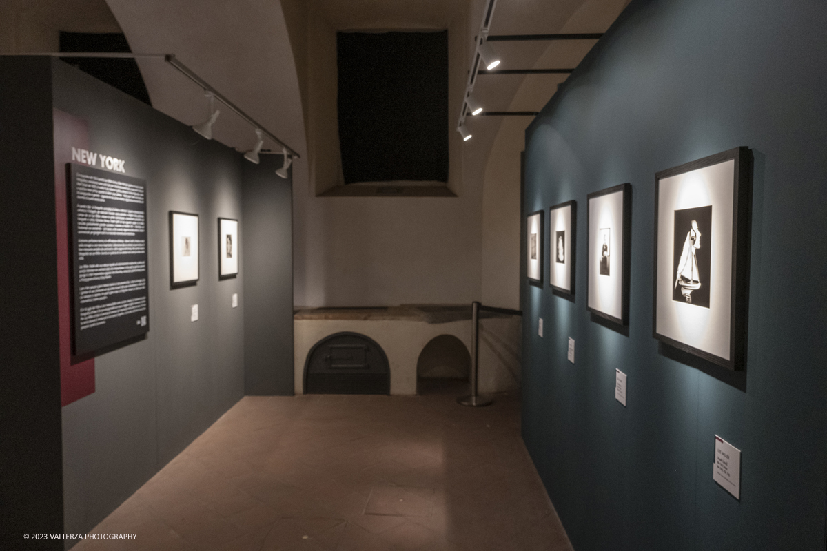 _DSF4465.jpg - 08/09/2023. Torino. La mostra ripercorre la vicenda umana e professionale di Lee Miller ponendo lâ€™attenzione sullo sguardo surrealista della fotografa_ Nella foto parte dell'allestimento della mostra