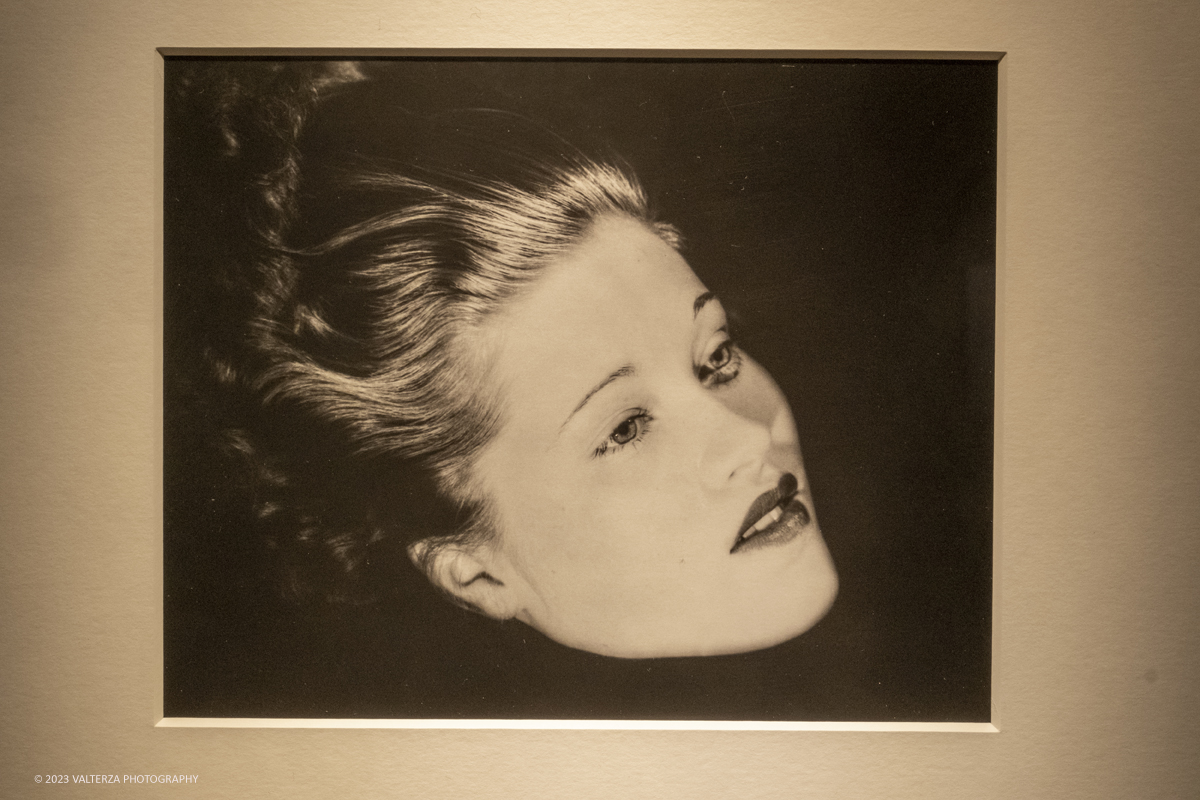 _DSF4467.jpg - 08/09/2023. Torino. La mostra ripercorre la vicenda umana e professionale di Lee Miller ponendo lâ€™attenzione sullo sguardo surrealista della fotografa_ Nella foto ritratto di Mary Taylor, New York 1933