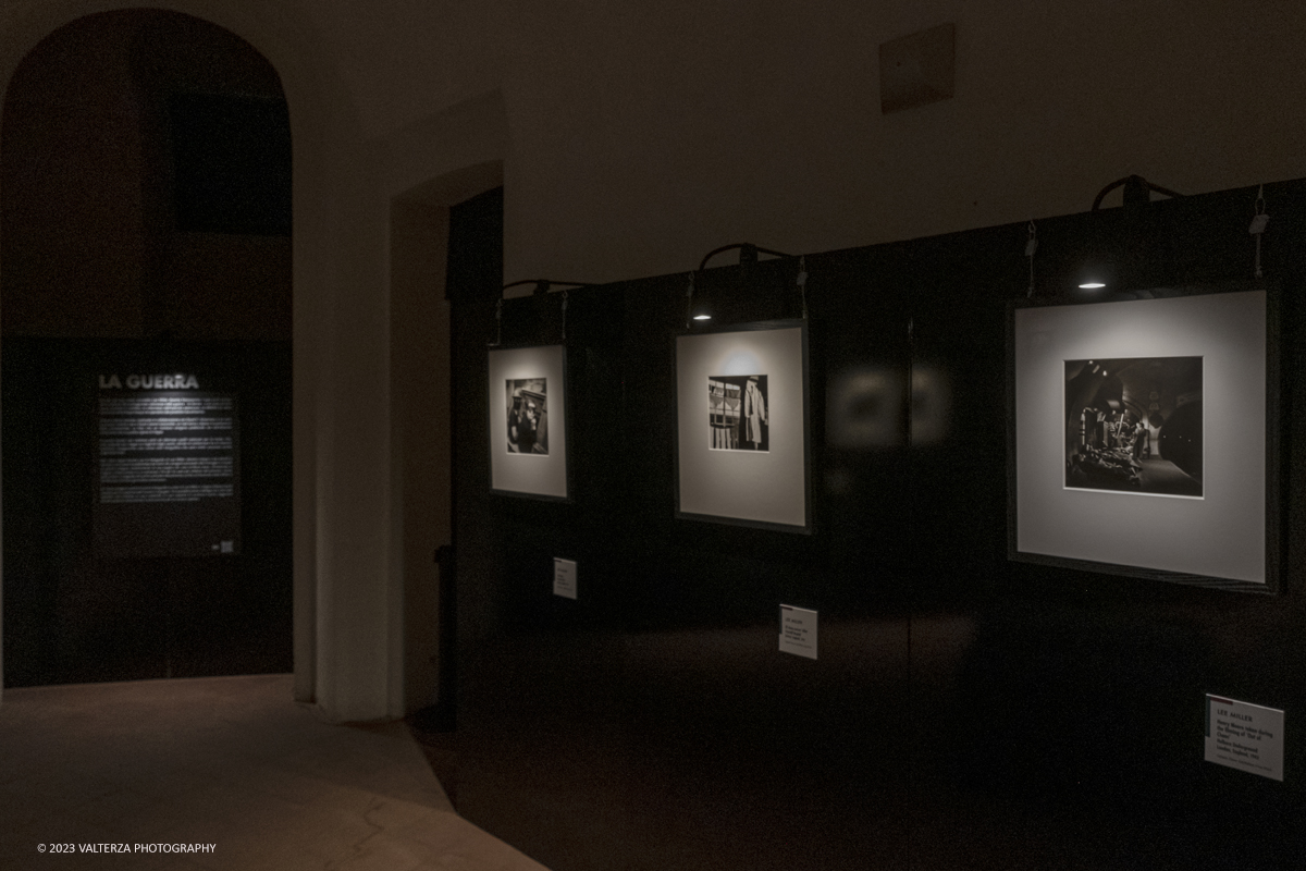 _DSF4518.jpg - 08/09/2023. Torino. La mostra ripercorre la vicenda umana e professionale di Lee Miller ponendo lâ€™attenzione sullo sguardo surrealista della fotografa_ Nella foto parte dell'allestimento della mostra