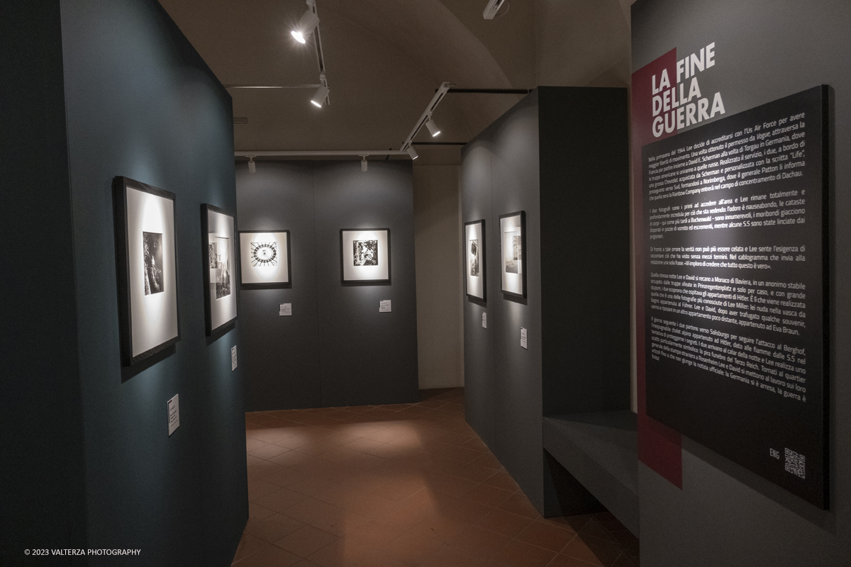 _DSF4588.jpg - 08/09/2023. Torino. La mostra ripercorre la vicenda umana e professionale di Lee Miller ponendo lâ€™attenzione sullo sguardo surrealista della fotografa_ Nella foto parte dell'allestimento della mostra