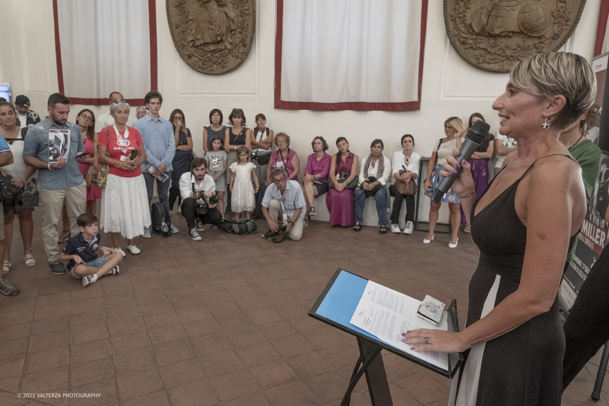 _DSF4802.jpg - 08/09/2023. Torino. La mostra ripercorre la vicenda umana e professionale di Lee Miller ponendo lâ€™attenzione sullo sguardo surrealista della fotografa Nella foto un momento della presentazione della mostra con ,'intervento di Lara Martinetto di Next Exhibition