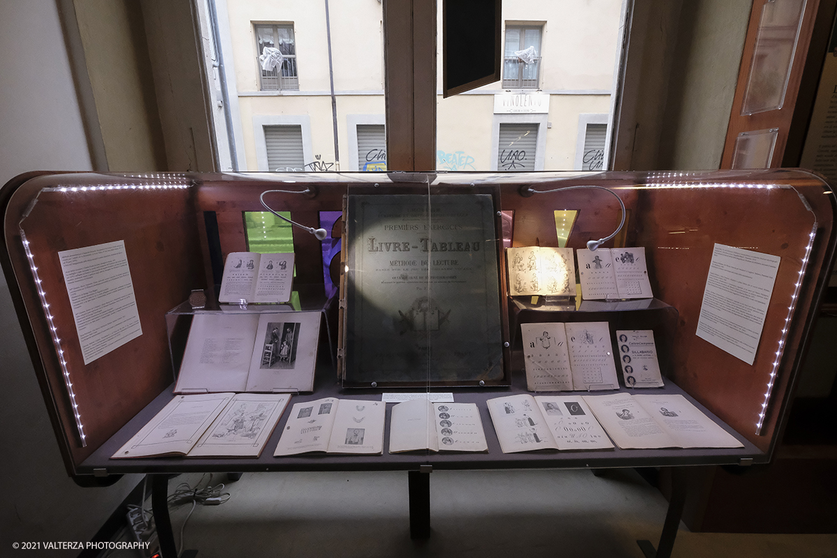 _DSF8501.jpg - 18/02/2021. Torino. Il nuovo allestimento intorno ai libri animati  Ã¨ la prosecuzione di un progetto  avviato nel 2017 a cura della fondazione Tancredi di Barolo. Nella foto gli allestimenti dedicati al tema Tante teste tanti cervelli