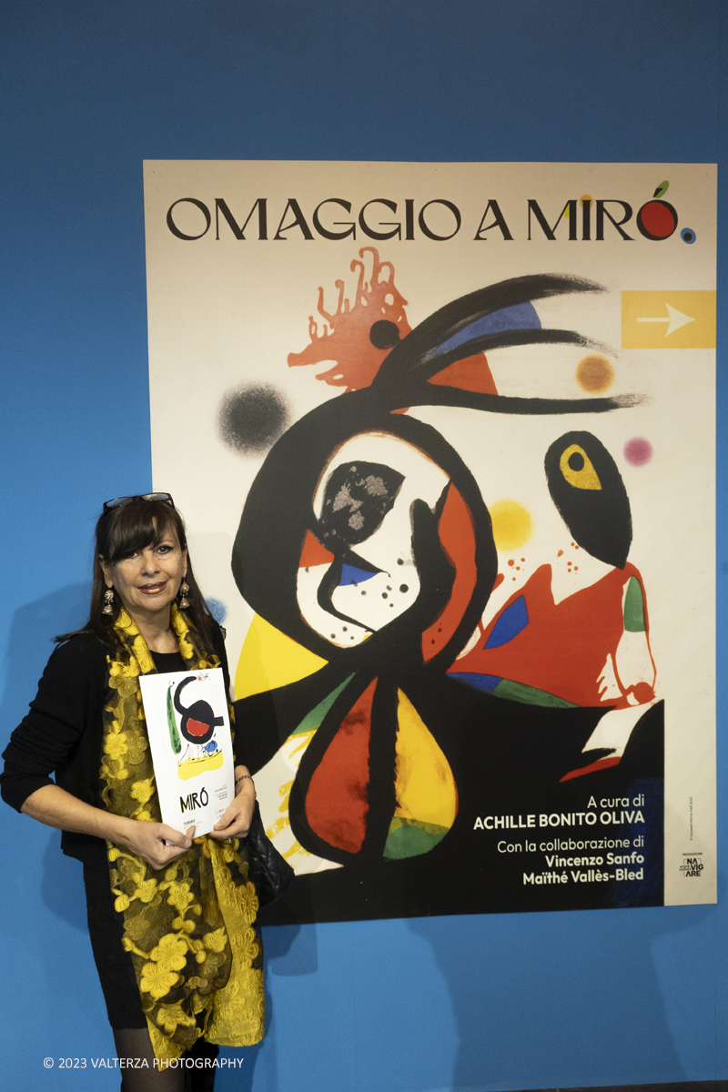 _DSF2839.jpg - 27/10/2023. Torino.  Mostra antologica dedicata allâ€™artista catalano MirÃ². A quarantâ€™anni dalla sua scomparsa lâ€™esposizione, che comprende quasi 200 opere, celebra la sua prolifica arte improntata alla joie de vivre con una raccolta di opere datate 1924 - 1981, la maggior parte delle quali mai esposte al pubblico. In mostra al Mastio della Cittadella dal 28 ottobre a 14 gennaio. Nella foto Joan MirÃ³ in visita alla mostra