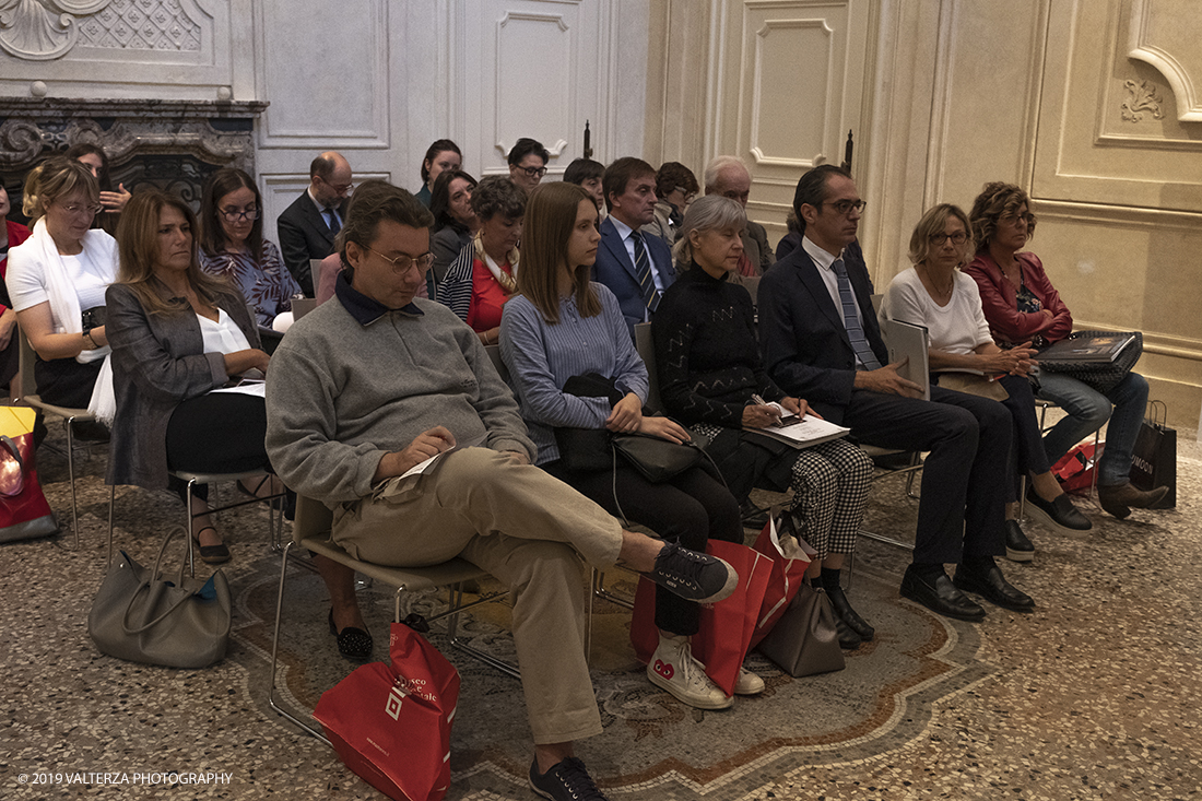 _DSF6400.jpg - 03/10/2019. Torino. Opere della Fotografa GÃ¼ler Ates per il MAO. Nella foto in sala l'attento e qualificato pubblico presente alla anteprima per la stampa.