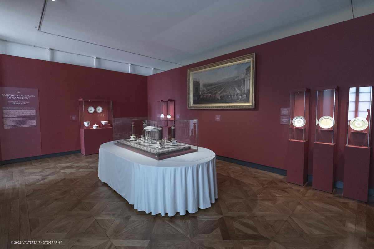 _DSF8253.jpg - 27/09/2023. Torino. La Reggia di Venaria conclude l'anno 2023 dedicato al tema del cibo con una mostra emblematica fin dal titolo: Sovrani a Tavola .Pranzi imbanditi nelle corti Italiane.  Nella foto ala N. 11 dedicata al tema Banchetti ai tempi di Napoleone