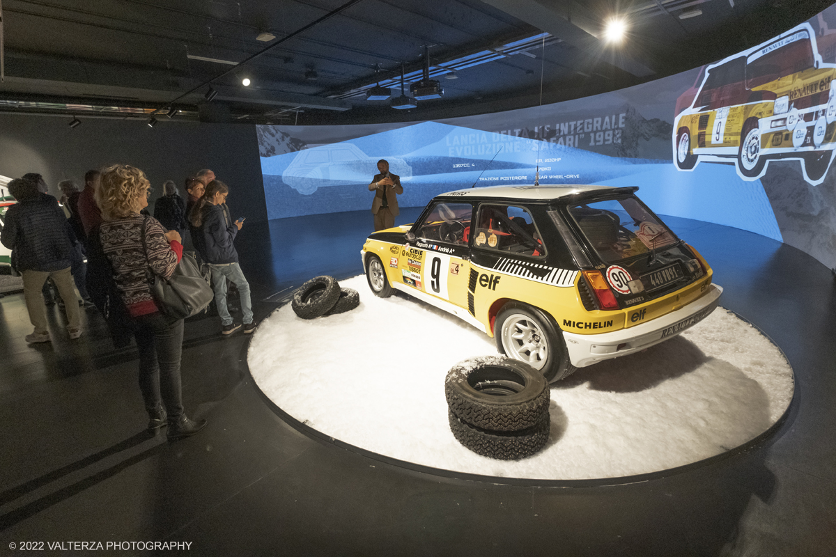 _DSF4948.jpg - 26/10/2022. Torino. Si Ã¨ inaugurata al Mauto The Golden Age Of Rally, viaggio nellâ€™epoca dâ€™oro di questa disciplina sportiva attraverso un'esposizione inedita nel panorama internazionale, che porta per la prima volta in mostra, dal 27 ottobre 2022 al 2 maggio 2023, una delle collezioni piÃ¹ importanti al mondo, quella della Fondazione Gino Macaluso per lâ€™Auto Storica. Nella foto visita alla mostra guidata dal curatore Stefano Macaluso