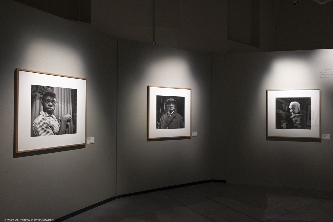 _DSF3404.jpg - 09/02/2022. Torino. Lâ€™esposizione si prefigge di raccontare aspetti sconosciuti o poco noti della misteriosa vicenda umana e artistica di Vivian Maier, approfondendo nuovi capitoli o proponendo lavori finora inediti, come la serie di scatti realizzati durante il suo viaggio in Italia, in particolare a Torino e Genova, nellâ€™estate del 1959. Nella foto immagini della sezione dedicata ai ritratti