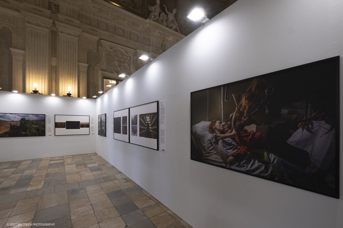 _DSF4704.jpg - 7/05/2021. Torino. Palazzo Madama ospita l'anteprima nazionale della mostra World Press Photo 2021. Nella foto parte dell'allestimento della mostra