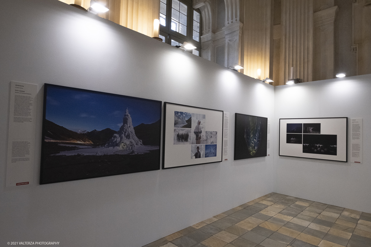 _DSF4713.jpg - 7/05/2021. Torino. Palazzo Madama ospita l'anteprima nazionale della mostra World Press Photo 2021. Nella foto immagini premiate nelle sezioni ambiente e natura.