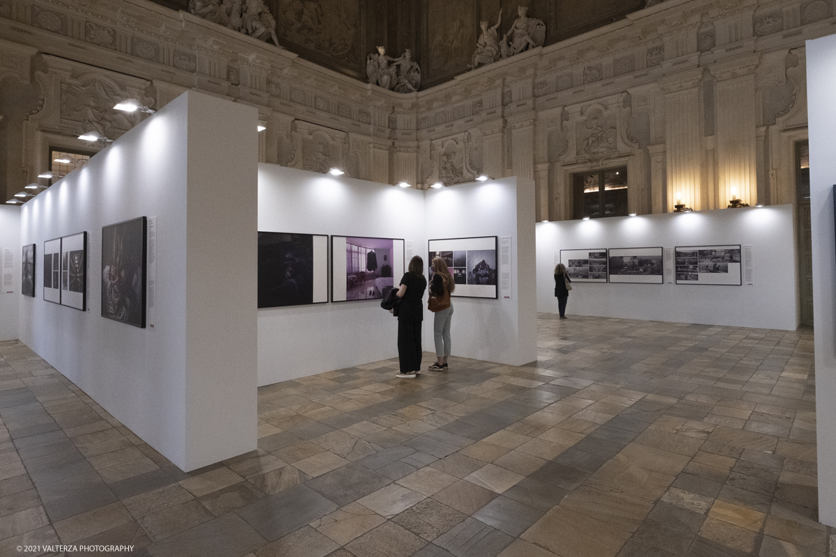 _DSF4757.jpg - 7/05/2021. Torino. Palazzo Madama ospita l'anteprima nazionale della mostra World Press Photo 2021. Nella foto parte dell'allestimento della mostra