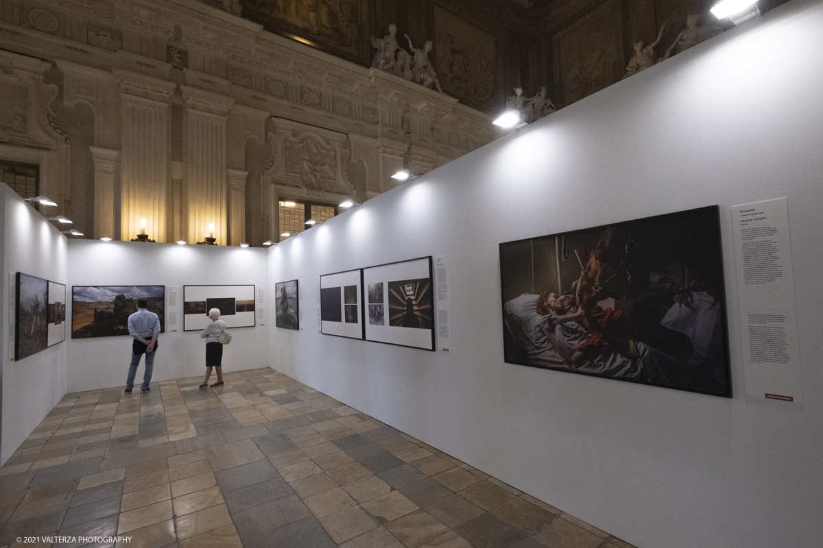 _DSF4764.jpg - 7/05/2021. Torino. Palazzo Madama ospita l'anteprima nazionale della mostra World Press Photo 2021. Nella foto parte dell'allestimento della mostra