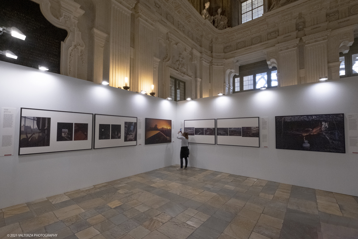 _DSF4840.jpg - 7/05/2021. Torino. Palazzo Madama ospita l'anteprima nazionale della mostra World Press Photo 2021. Nella foto parte dell'allestimento della mostra