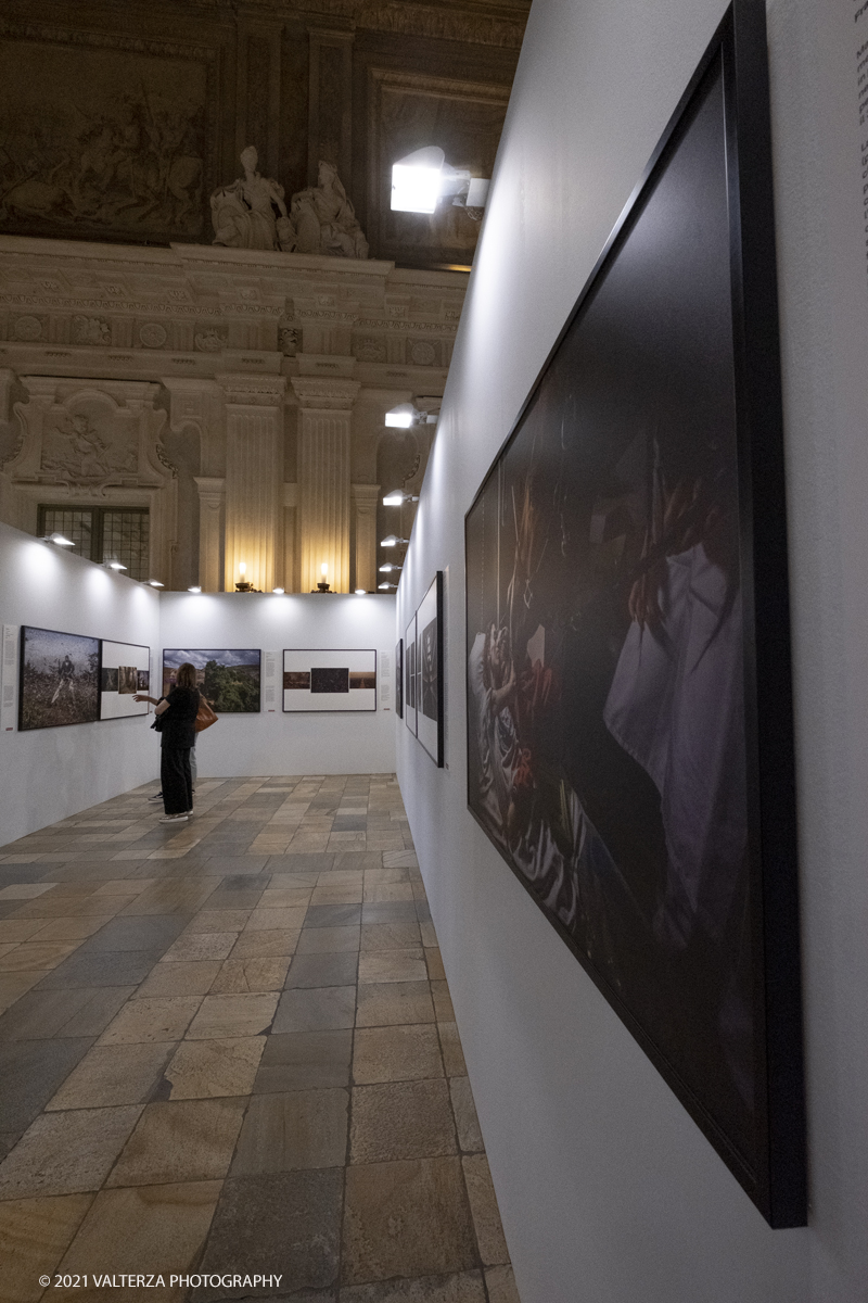 _DSF4849.jpg - 7/05/2021. Torino. Palazzo Madama ospita l'anteprima nazionale della mostra World Press Photo 2021. Nella foto parte dell'allestimento della mostra