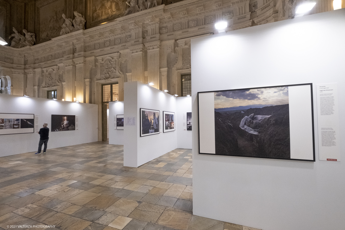 _DSF4877.jpg - 7/05/2021. Torino. Palazzo Madama ospita l'anteprima nazionale della mostra World Press Photo 2021. Nella foto parte dell'allestimento della mostra