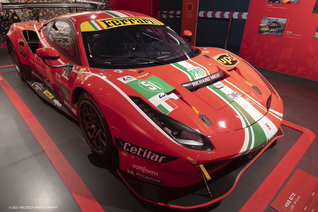 _DSF1266.jpg - 05/01/2022. Maranello. il Museo Ferrari di Maranello con il nuovo settore â€œGT 2021, a memorable yearâ€� che celebra lâ€™anno piÃ¹ vincente della storia di Ferrari nelle competizioni GT. Nella foto la nuova mostra â€œGT 2021, a memorable yearâ€� con la 488 GTE  numero 51, impegnata in classe LMGTE Pro con Alessandro Pier Guidi e James Calado che questâ€™anno si Ã¨ imposta in tre occasioni, tra cui la 24 Ore di Le Mans