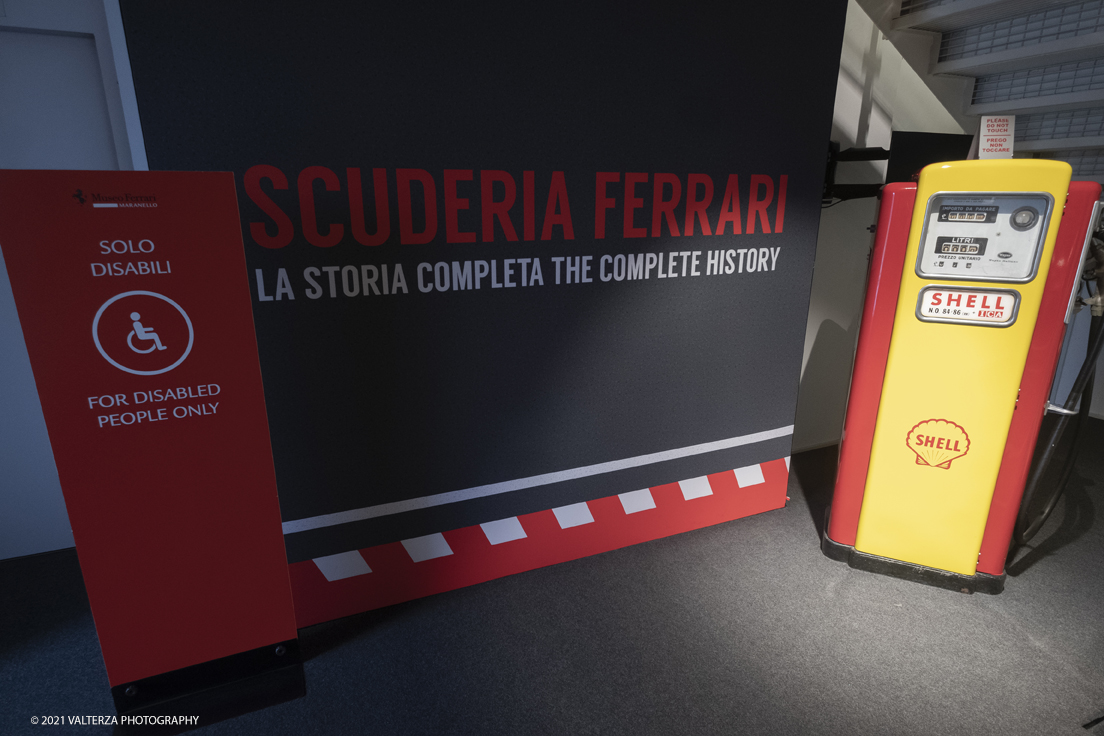 _DSF1411.jpg - 05/01/2022. Maranello. il Museo Ferrari di Maranello con il nuovo settore â€œGT 2021, a memorable yearâ€� che celebra lâ€™anno piÃ¹ vincente della storia di Ferrari nelle competizioni GT. Nella foto ingresso al settore dell'ampia mostra omonima.