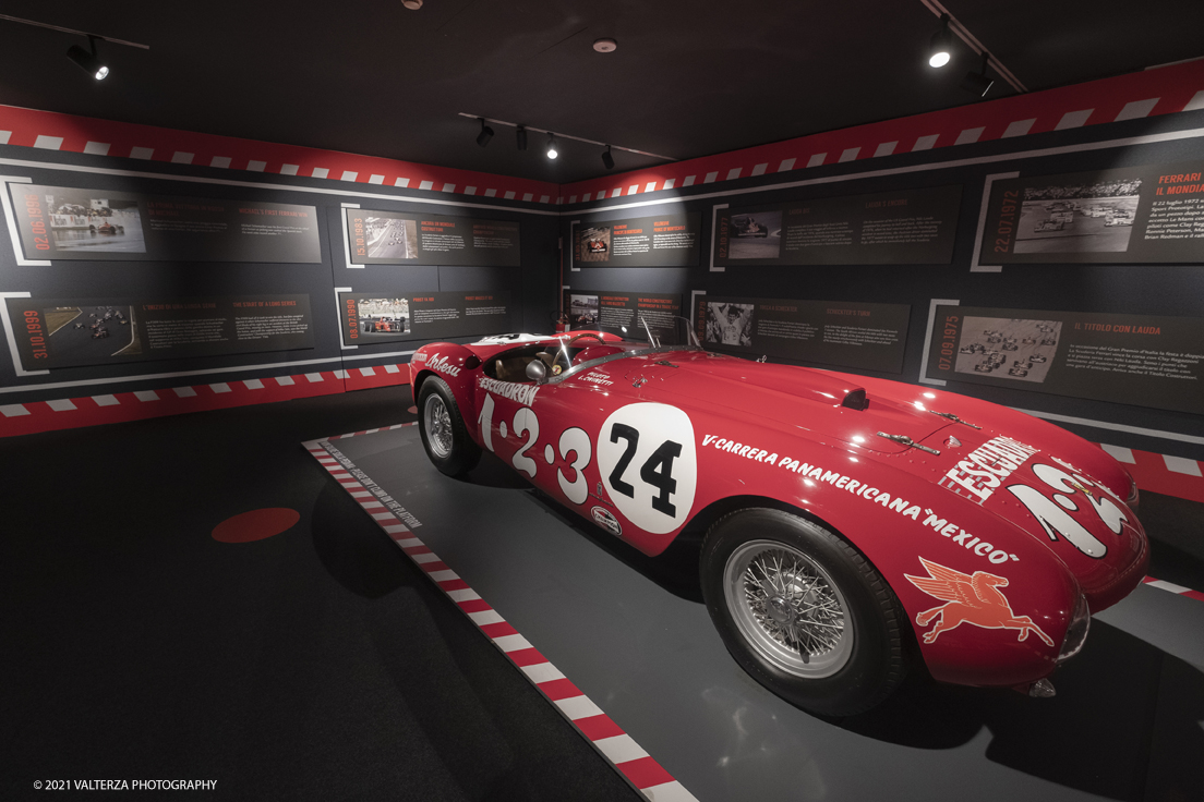 _DSF1482.jpg - 05/01/2022. Maranello. il Museo Ferrari di Maranello con il nuovo settore â€œGT 2021, a memorable yearâ€� che celebra lâ€™anno piÃ¹ vincente della storia di Ferrari nelle competizioni GT. Nella foto la 375 MM spider del 1954 con cui Luigi Chinetti corse una edizionee della Carrera Panamericana