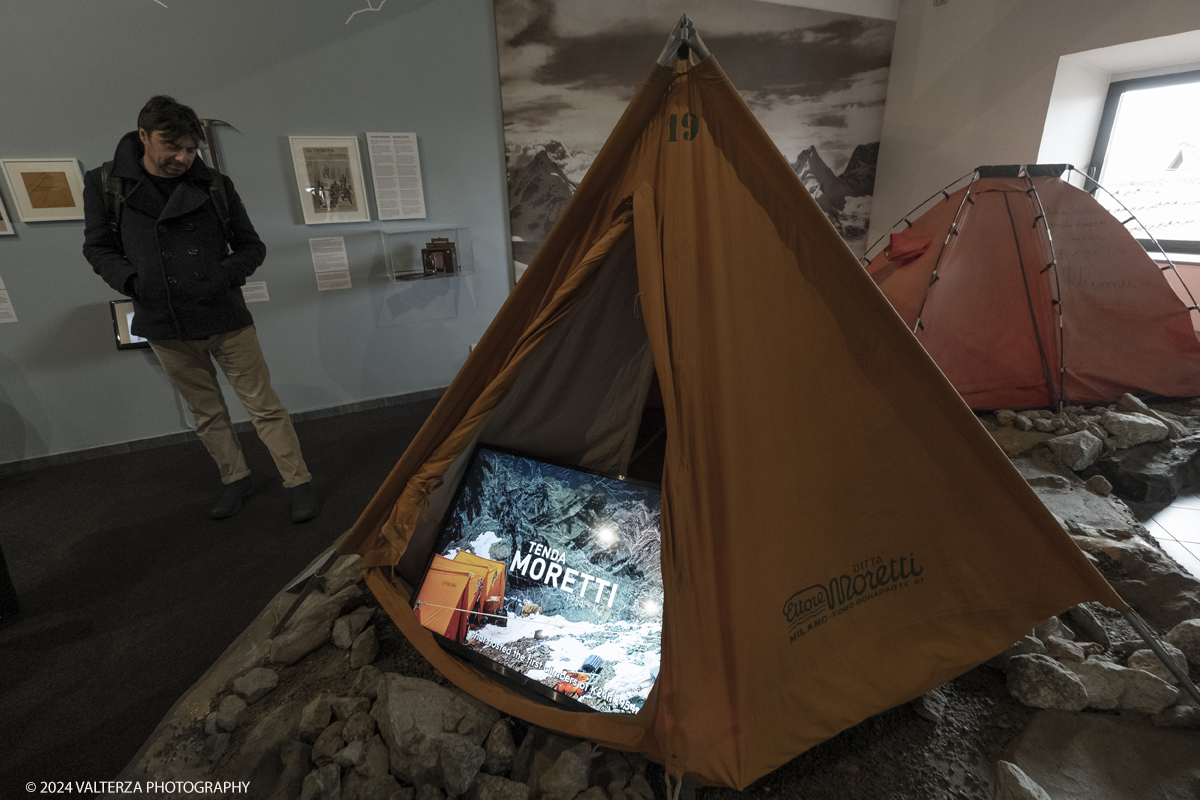 _DSF8669.jpg - 28/03/2024. Torino. Il Museo Nazionale della Montagna di Torino festeggia i 70 anni della spedizione italiana al K2 e le dedica una sezione espositiva permanente. Nella foto la parte terminale della mostra con una appendice che ricorda precedenti tentativi fallitti per la conquista del K2