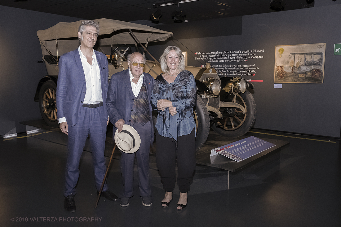 _DSF0358.jpg - 11/07/2019. Torino. Nuovo allestimento al MAUTO, un omaggio al cavaliere dell'arte in occasione dei suoi novant'anni. Nella foto Ezio Gribaudo al centro con Benedetto Camerana presidente del Mauto e la direttrice Mariella Mengozzi.