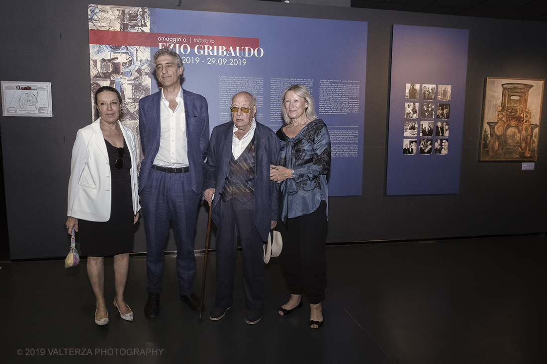 _DSF0385.jpg - 11/07/2019. Torino. Nuovo allestimento al MAUTO, un omaggio al cavaliere dell'arte in occasione dei suoi novant'anni. Nella foto  Ezio Gribaudo  con Benedetto Camerana presidente del Mauto , la direttrice Mariella Mengozzi e la figlia Paola a sinistra