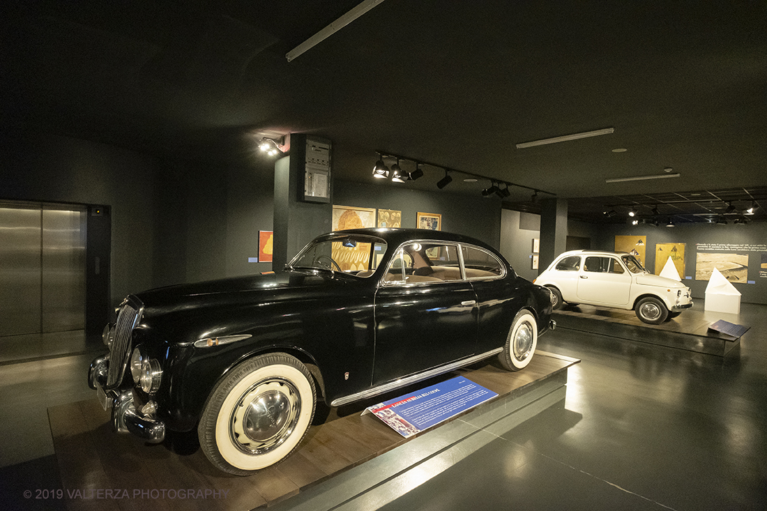 _DSF7331.jpg - 11/07/2019. Torino. Nuovo allestimento al MAUTO, un omaggio al cavaliere dell'arte in occasione dei suoi novant'anni. Nella foto auto d'epoca in mostra nell'allestimento a dialogare con le opere d'arte di Ezio Gribaudo