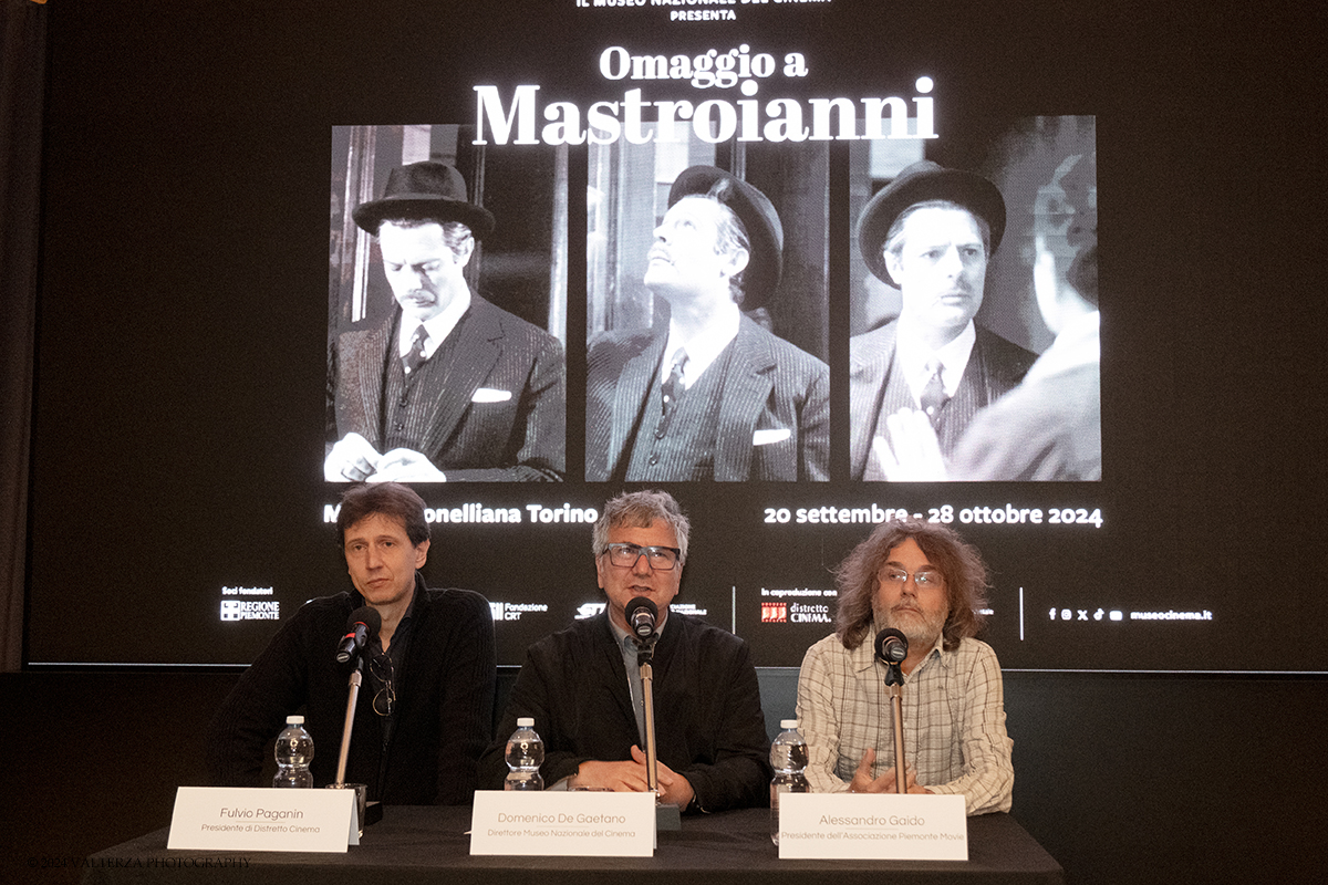 _DSF3930.jpg - 20/09/2024. Torino. A cento anni dalla sua nascita, il Museo Nazionale del Cinema di Torino e Distretto Cinema rendono omaggio a Marcello Mastroianni, uno dei volti del cinema italiano piÃ¹ conosciuti a livello internazionale. Nella foto i relatori della presentazione della mostra Fulvio Paganin presidente di Distretto Cinema, Domenico De Gaetano Direttore Museo Nazionale del Cinema, Alessandro Gaido Presidente dell'Associazione Piemonte Movie