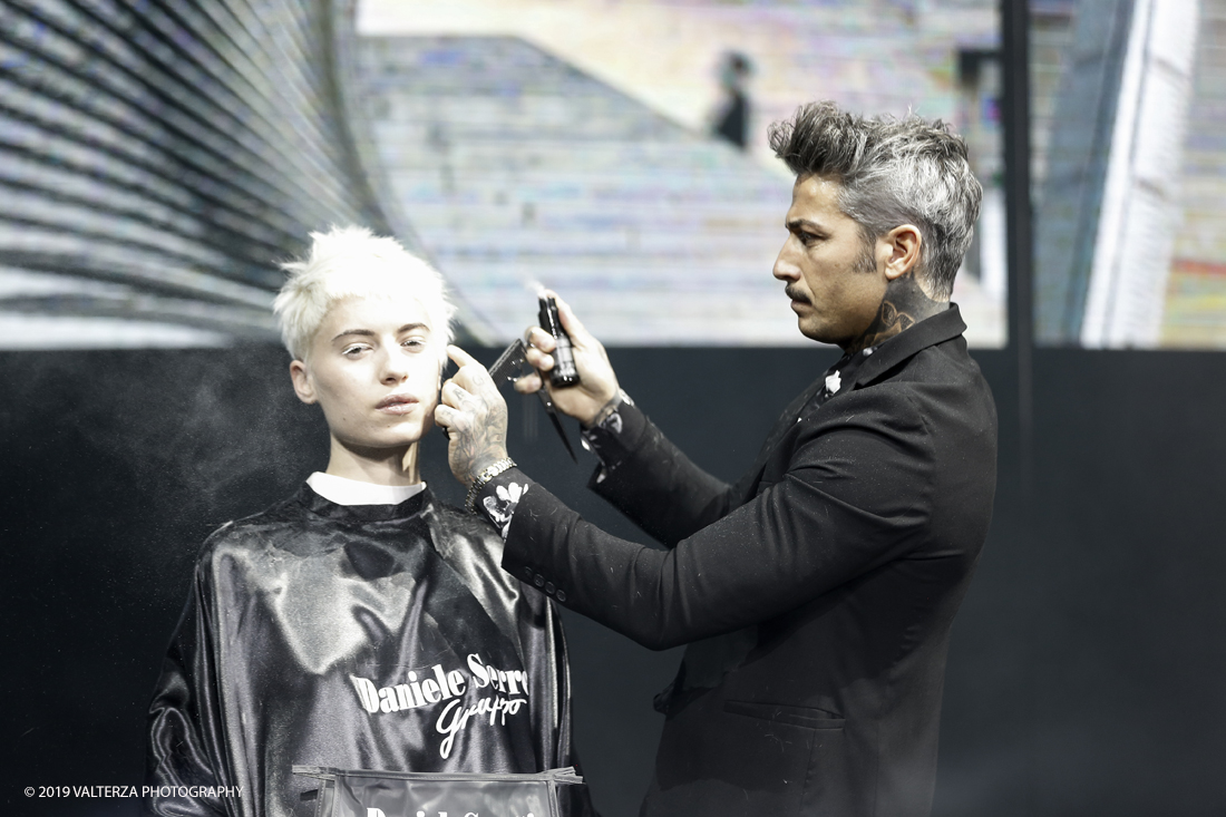 _X9B8052.jpg - 17/11/2019. Torino. Gli On Hair Show nascono dieci anni fa dallâ€™esperienza nel settore di Cosmoprof Worldwide Bologna. Oggi rappresentano l'unico evento italiano interamente dedicato agli hairstylist. Nella foto lo Show di Daniele Serretti Gruppo per Schwarzkopf Professional