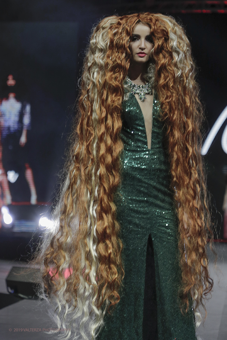 _G3I3718.jpg - 17/11/2019. Torino. Gli On Hair Show nascono dieci anni fa dallâ€™esperienza nel settore di Cosmoprof Worldwide Bologna. Oggi rappresentano l'unico evento italiano interamente dedicato agli hairstylist. Nella foto  lo Show di Mario Firriolo