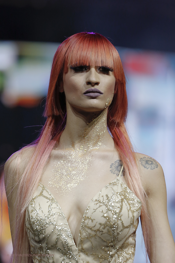 _X9B0146.jpg - 17/11/2019. Torino. Gli On Hair Show nascono dieci anni fa dallâ€™esperienza nel settore di Cosmoprof Worldwide Bologna. Oggi rappresentano l'unico evento italiano interamente dedicato agli hairstylist. Nella foto  lo Show di Hipertin Italia & G.A. Moda with Mirko Cheyenne