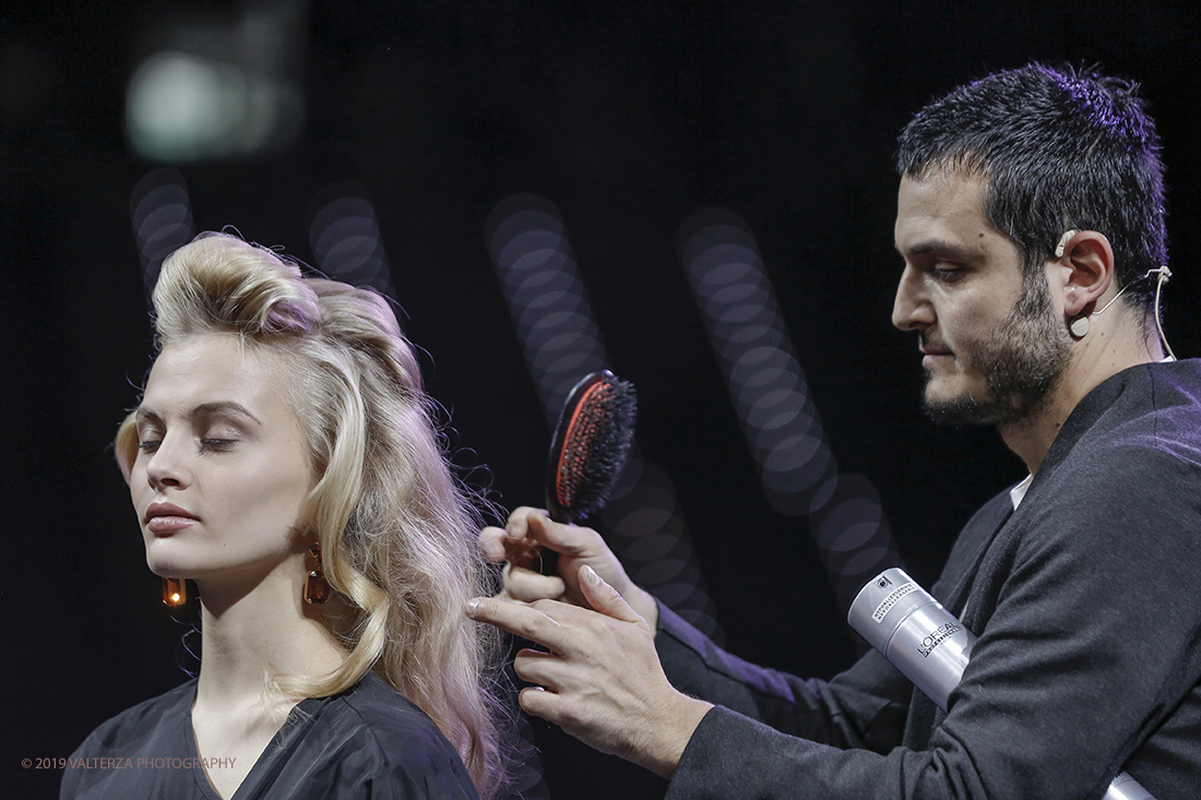 _X9B8517.jpg - 17/11/2019. Torino. Gli On Hair Show nascono dieci anni fa dallâ€™esperienza nel settore di Cosmoprof Worldwide Bologna. Oggi rappresentano l'unico evento italiano interamente dedicato agli hairstylist. Nella foto  Tony e Guy presentano Essensuals Collection 2020