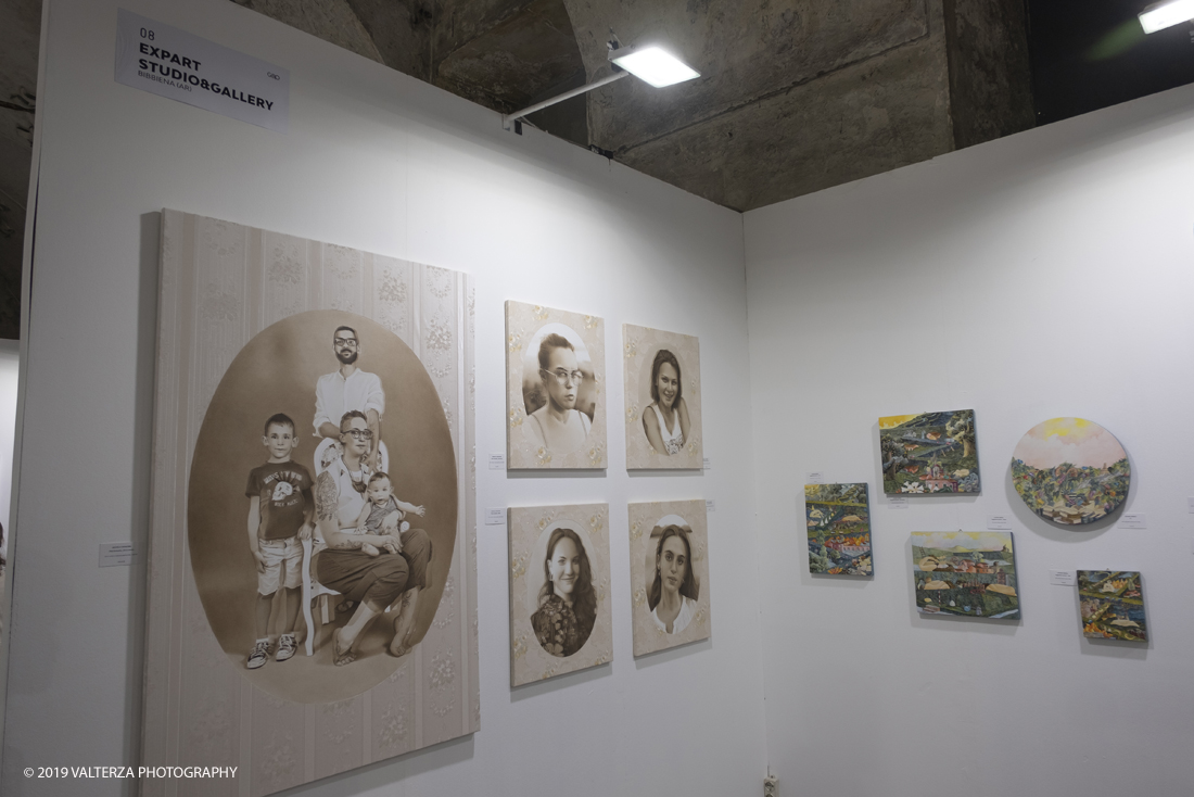 _DSF3098.jpg - 30/10/2019. Torino.  questâ€™anno la quarta fiera dâ€™arte contemporanea ha lanciato la call for artists â€œMultiversityâ€œ: stavolta lâ€™invito per gli artisti Ã¨ stato quello di interpretare la pluralitÃ  di mondi (immaginari o reali) e la moltiplicazione dei punti di vista attraverso il linguaggio dellâ€™Arte.Nella foto: opere presentate alla galleria d'arte Expart Studio & Gallery di Bibbiena.