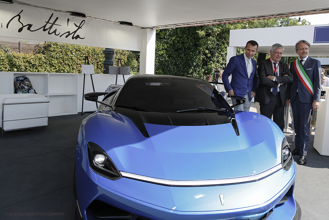 _X9B6944.jpg - 19/06/2019. Torino, apertura al Parco del Valentino dell'edizione record del Motor Show con la partecipazione di 54 brand e numerosi eventi dedicati al mondo dell'auto nell'arco di 5 giorni. Nella foto lo stand Pininfarina con il modello di auto Battista visitato dalle autoritÃ 