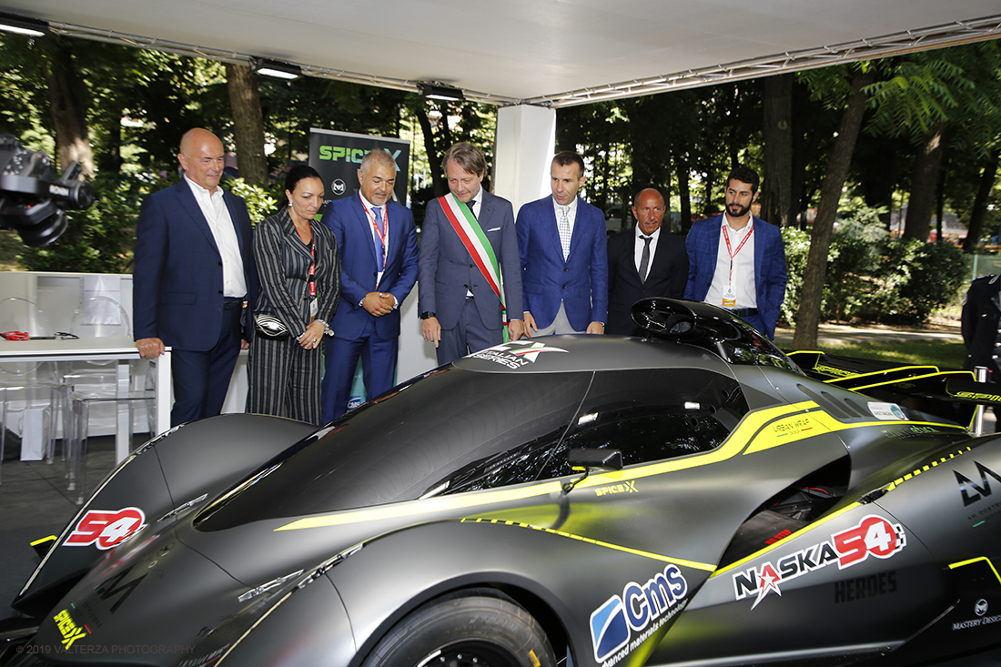 _X9B7079.jpg - 19/06/2019. Torino, apertura al Parco del Valentino dell'edizione record del Motor Show con la partecipazione di 54 brand e numerosi eventi dedicati al mondo dell'auto nell'arco di 5 giorni. Nella foto, nello stand della della Spice-X si scopre la nuova SX 1F totalmente elettrica.