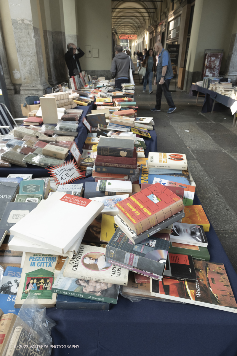 _DSF8755.jpg - 07/10/2023. Torino.  Migliaia di persone hanno affollato il centro della cittÃ  per la sedicesima edizione di Portici di Carta.