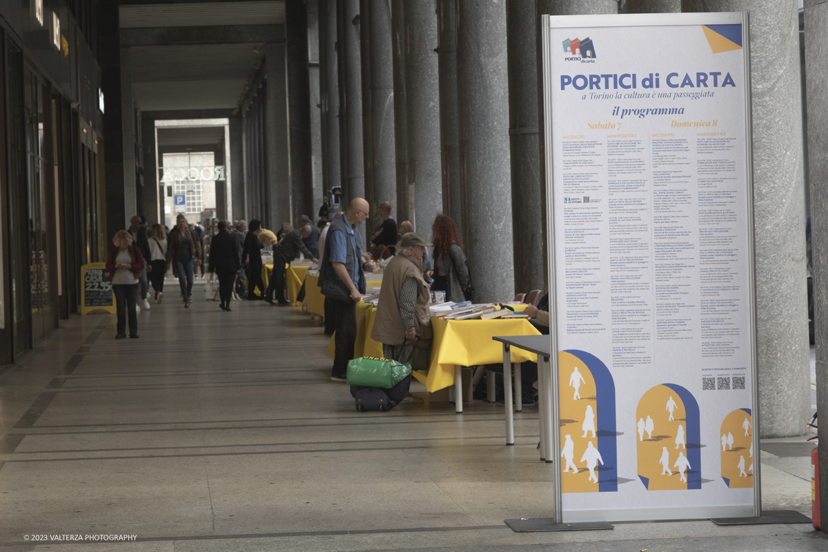 _DSF8814.jpg - 07/10/2023. Torino.  Migliaia di persone hanno affollato il centro della cittÃ  per la sedicesima edizione di Portici di Carta.