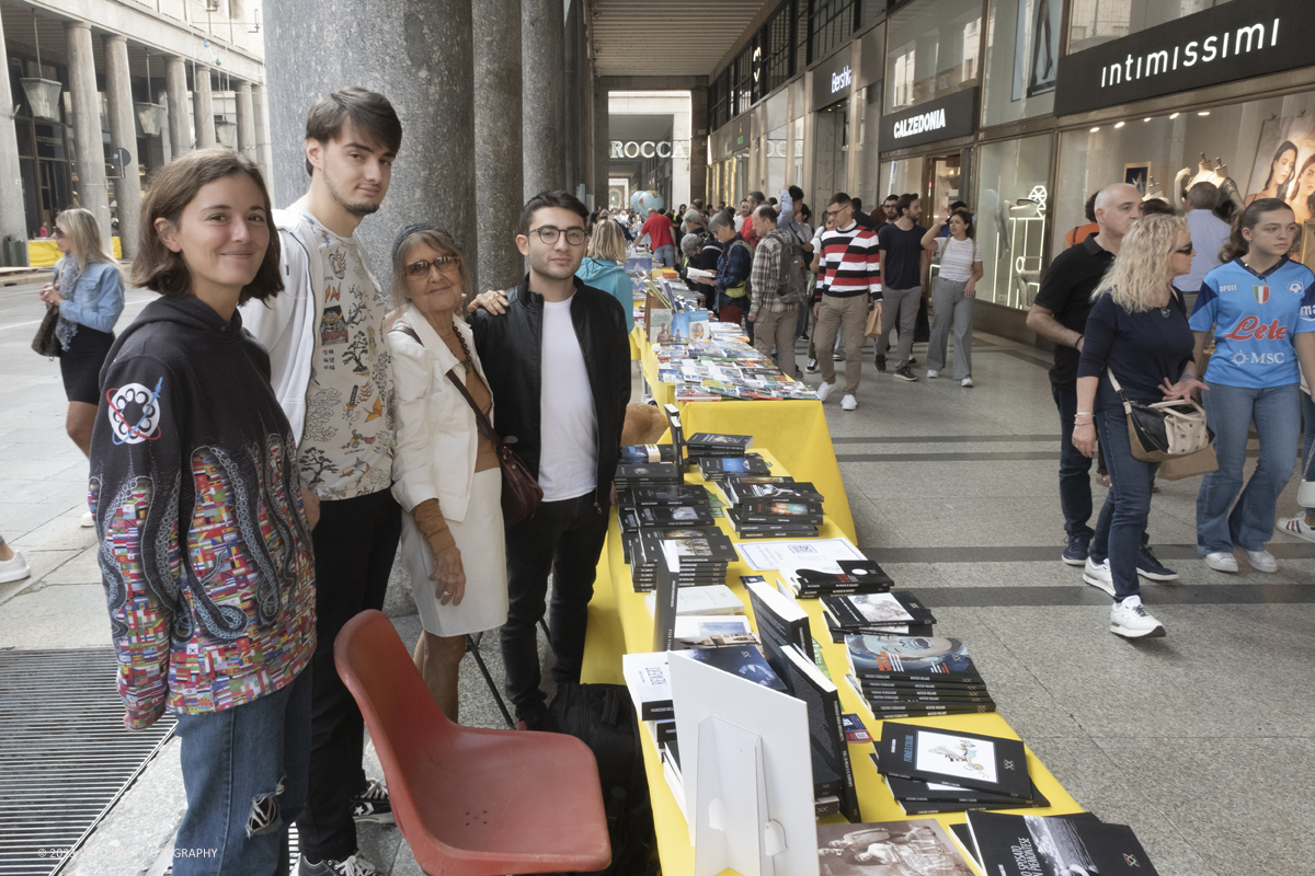 _DSF9209.jpg - 07/10/2023. Torino.  Migliaia di persone hanno affollato il centro della cittÃ  per la sedicesima edizione di Portici di Carta.