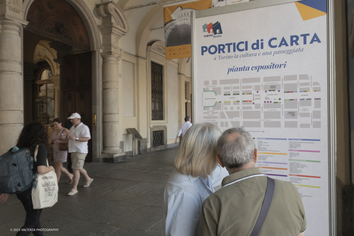 _DSF9380.jpg - 07/10/2023. Torino.  Migliaia di persone hanno affollato il centro della cittÃ  per la sedicesima edizione di Portici di Carta.