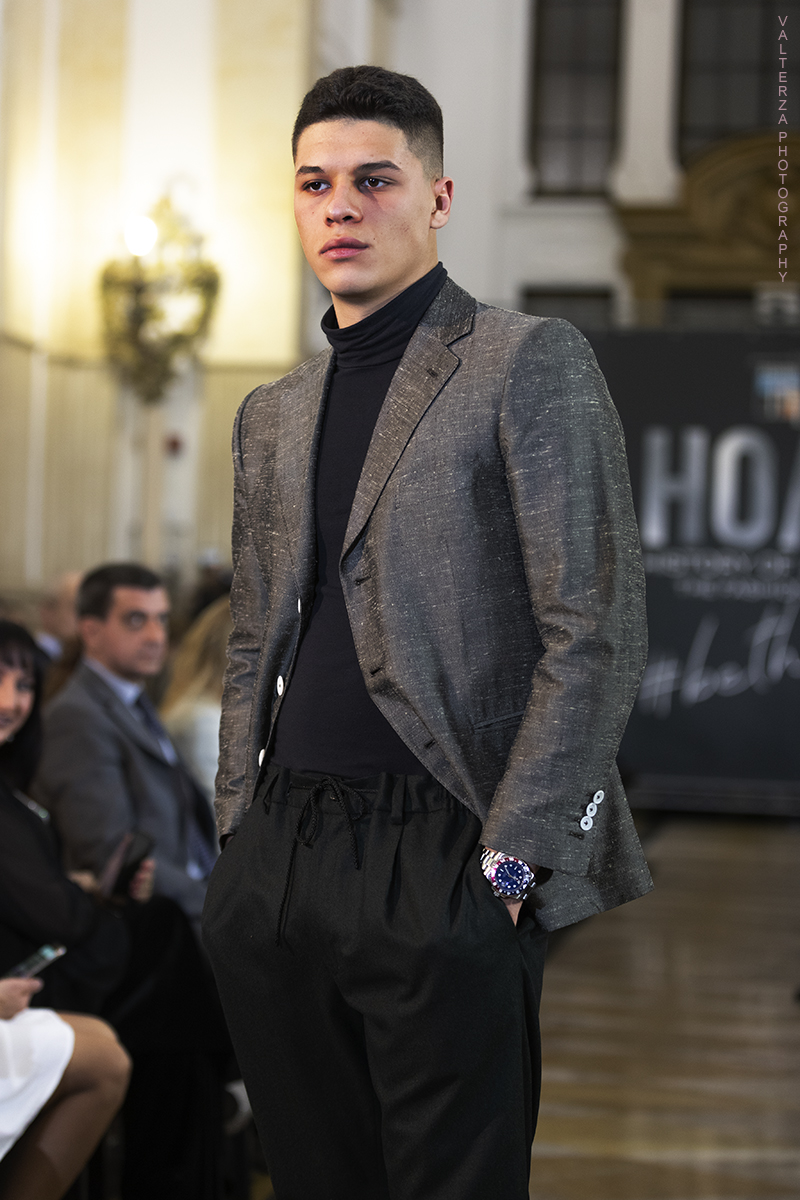 _G3I5185.jpg - 23/11/2019. Torino. Una serata all'insegna dell'eleganza e dello Stile per premiare i migliori stilisti. Nella foto una creazione Sartoria Robu â€” with HOAS at Palazzo della Luce.