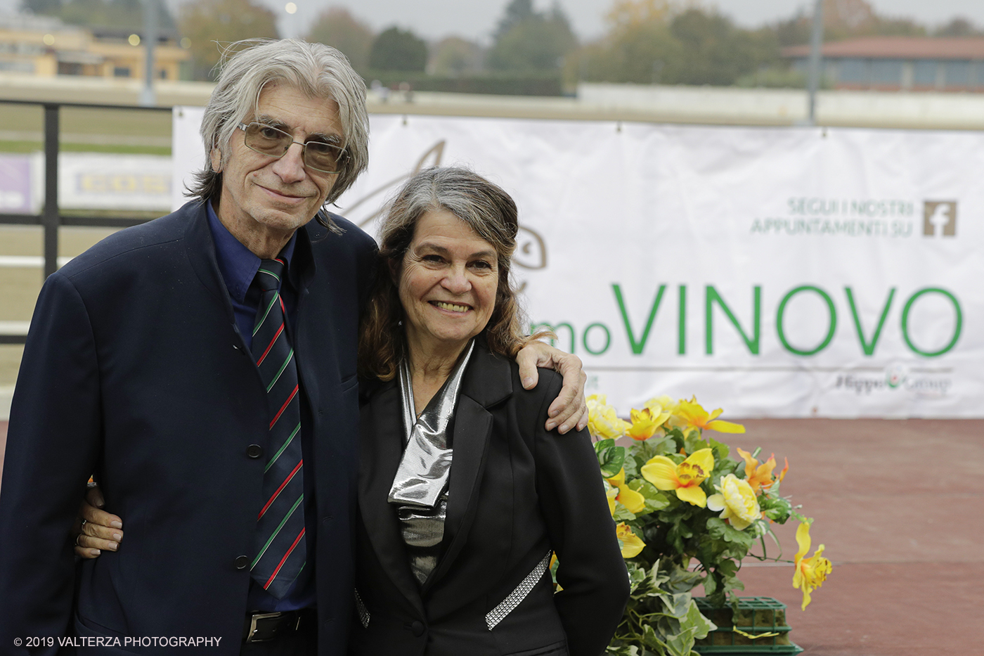 _G3I0825.jpg - 01/11/2019. Ippodromo di Vinovo. Sfilata delle creazioni della stilista Regina Guasco, presenta Elia Tarantino. Nella foto Carlo e Regina Guasco