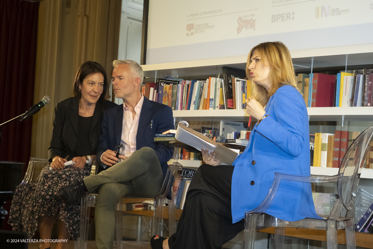 _DSF2684.jpg - 12/05/2024. Torino. Proclamazione dell'opera vincitrice alla presenza dei cinque finalisti candidati al circolo dei lettori. Nella foto un momento della intervista a Tore Renberg