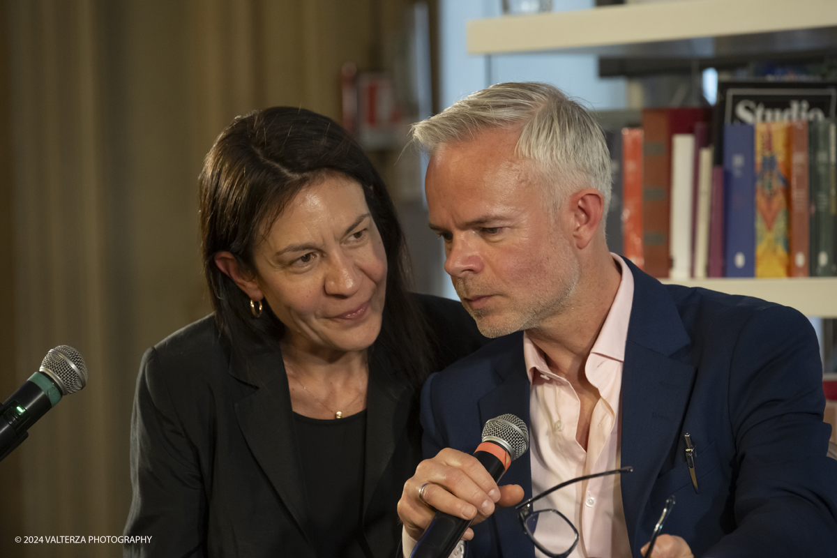 _DSF4535.jpg - 12/05/2024. Torino. Proclamazione dell'opera vincitrice alla presenza dei cinque finalisti candidati al circolo dei lettori. Nella foto un momento della intervista a Tore Renberg