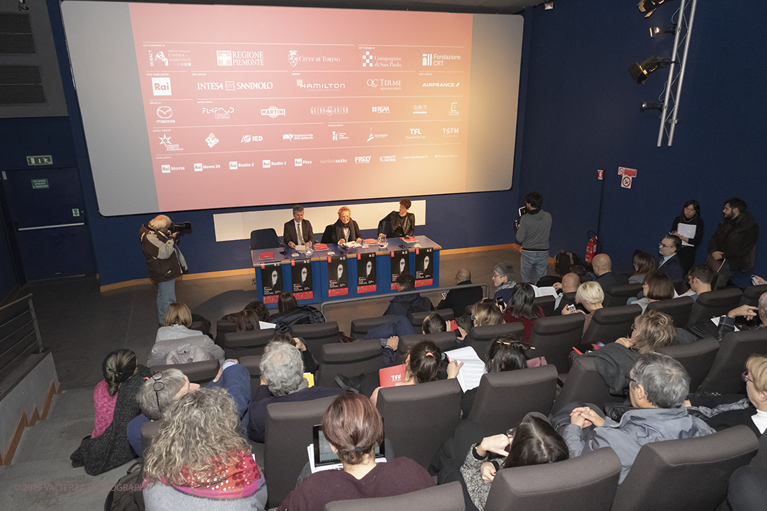 _DSF4664.jpg - Al 37/mo Torino Film Festival (22-30 novembre), presentato oggi a Torino dalla direttrice Emanuela Martini nel segno di varietÃ , qualitÃ  e low budget (1.900.000 euro) si vedranno 197 film di cui 142 lungometraggi e 15 titoli internazionali. Nella foto un momento della conferenza stampa.