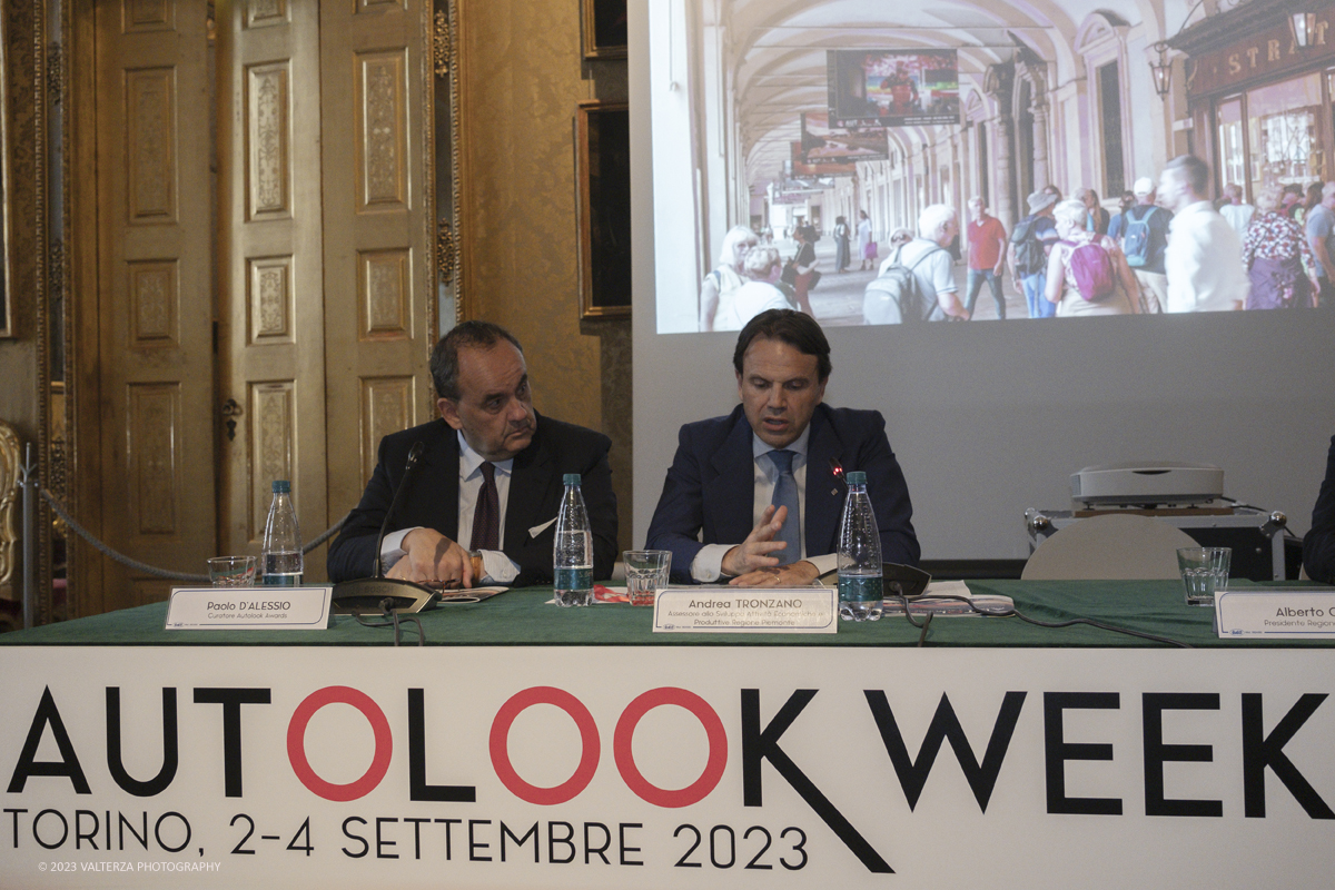 _DSF7817.jpg - 13/07/2023. Torino. Presentata l'edizione Otlook Week 2023 dal 2 al 4 settembre 2023 a Torino il meglio delle auto e delle moto che hanno fatto la storia delle corse. Nella foto Paolo Dâ€™Alessio, Curatore Autolook Awards e Andrea Tronzano,Assessore allo Sviluppo AttivitÃ  Produttive e delle piccole e medie imprese Regione Piemonte