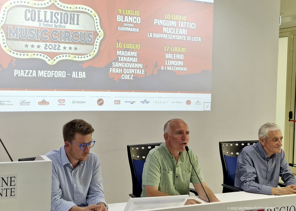 20220614_131625.jpg - 14/06/2022. Torino. Il Collisioni 2022 Ã¨ un festival di musica e letteratura che si svolge in estate in Piemonte. Un festival agrirock con grandi artisti italiani e internazionali. Nella foto  Matteo Torchio di Inalpi, Filippo Taricco creatore di Collisioni, Giovanni Quaglia Fondazione CRT